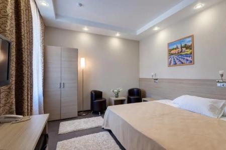 On Smirnovskaya, 25 - 21