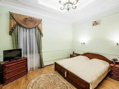 Tavricheskaya - 15