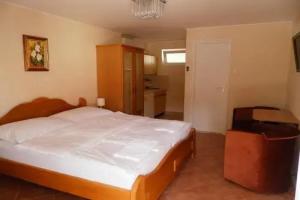 Apartman Virág, Heviz