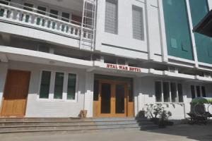 Htal War Hotel, Mandalay