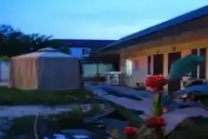 Cheterehmestnnyj #5 Guest house, Berdyansk