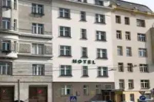 Hotel Goldene Spinne, Vienna