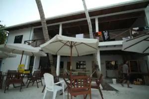 Thulusdhoo Surf Camp, Thulusdhoo