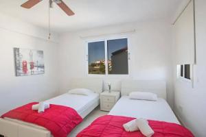 Apt Faye, Beautiful 2bdr Pernera Apartment, Protaras