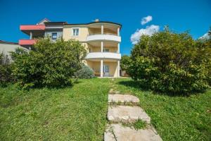 Villa Lucija, Pula