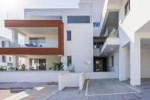 Valleria - 2 BR Apt W Pool in Larnaca Apartments, Larnaka