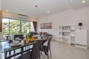 Chic Residence by Fullrooms, Karon