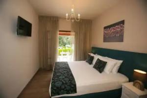 Summer Wine Friendly Resort, Ypsos