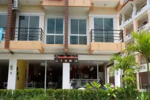 Tropical Sands Guesthouse, Nai Harn