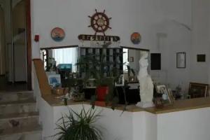 Meltemi Hotel, Adamas