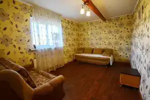 Kottiedzh Pod lipoi Hotel, Bol'shoy Trostenets
