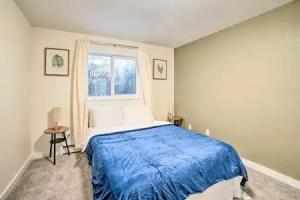 Apartment In ~ 1.2 Miles from Downtown 2 Bedroom Apts by RedAwning, Anchorage