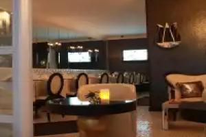 Tria Elegance Istanbul, Istanbul