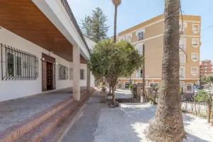 AYZ Silvela - Auto check-in property Hotel, Malaga