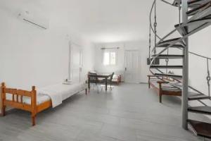 Family House for 5 by Tinosstay, Ayios Sostis