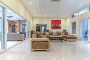 Tropical Luxury 4BR Pool Villa w Game Area, Jomtien Beach