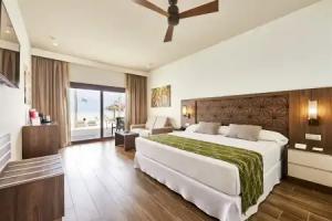 Hotel Riu Atoll - All Inclusive, South Nilandhe Atoll