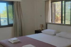 oasis nature almond house, Polis Chrysochous