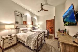 Steps From Heavenly Village & Gondola-luxury 3br 3 Bedroom Condo by RedAwning, Stateline