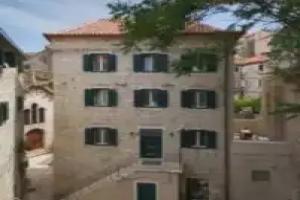 Villa Dobric-Vestibul Palace Annex, Split