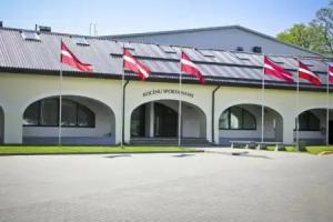 Kocēnu sporta nama hostelis, Koceni