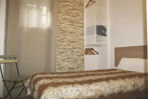 Joy Beach B&B, Torremolinos