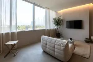 Sky Gardens - Mint Stay Mini-hotel, Dubai