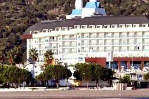 Throne Beach Resort & SPA, Okurcalar