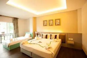 Must Sea Hotel, Kata