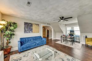 Walk to River & Downtown: Portsmouth Apartment!, Norfolk