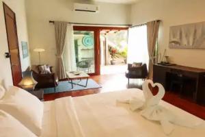 Seaflower Bungalows, Srithanu