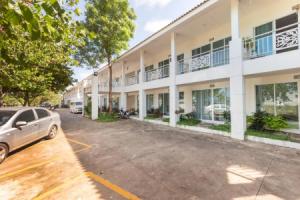 OYO 75335 Chomchol the Resort, Sri Racha