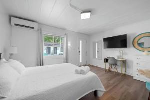 Chic City Retreat 93A Sleeps 2 Apartments, Columbus