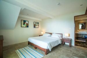 Nam Bo Villa by Lofty - Oceanfront Private Pool Villa With Maid and Cook, Panwa