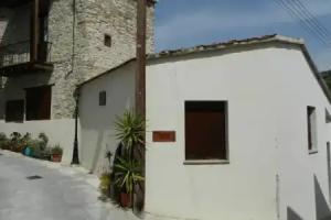 Aristos Houses, Kalavasos