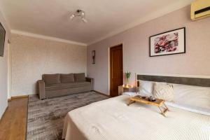 Bon voyage on Nurbagandov Brothers Street, Makhachkala