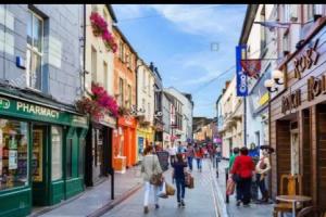 3 Bed Quaint House Town Center, Wexford