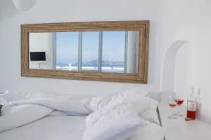 Mill Houses New Elegant Suites by Mr and Mrs White, Firostefani