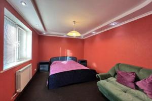 Guest house with a wood-burning sauna, Orenburg