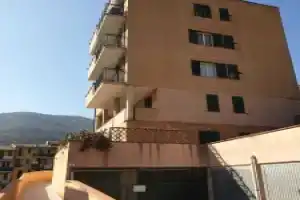 La Casa di Ennia, Faveto