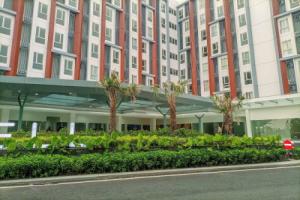 Comfortable And Homey Studio Room At Barsa City Apartment, Yogyakarta