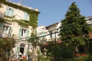 Au St Roch Hotel et Jardin, Avignon