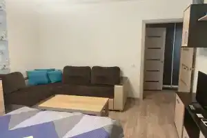 Apartments on Polyakova street 28B, Togliatti