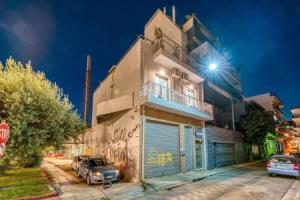 Gazi Suite With Private Rooftop Tourist base, Piraeus