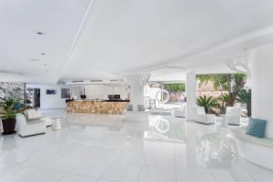 FERGUS Style Cala Blanca Suites, Santa Ponsa