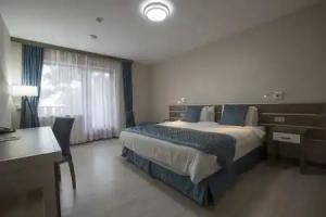 Castello Mare Hotel, Chakvi