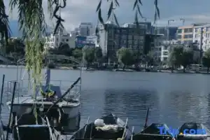 Baiyang Seaview Hotel (Dali Bohai Park High-speed Railway Station)