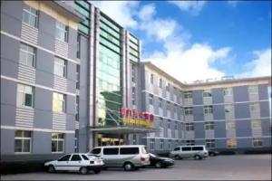 Beijing GuoMen Business Hotel, Beijing