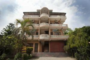 SPOT ON 486 Hotel Holy Lodge, Sauraha