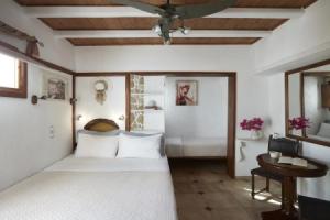 Polikandia Hotel, Folegandros Town